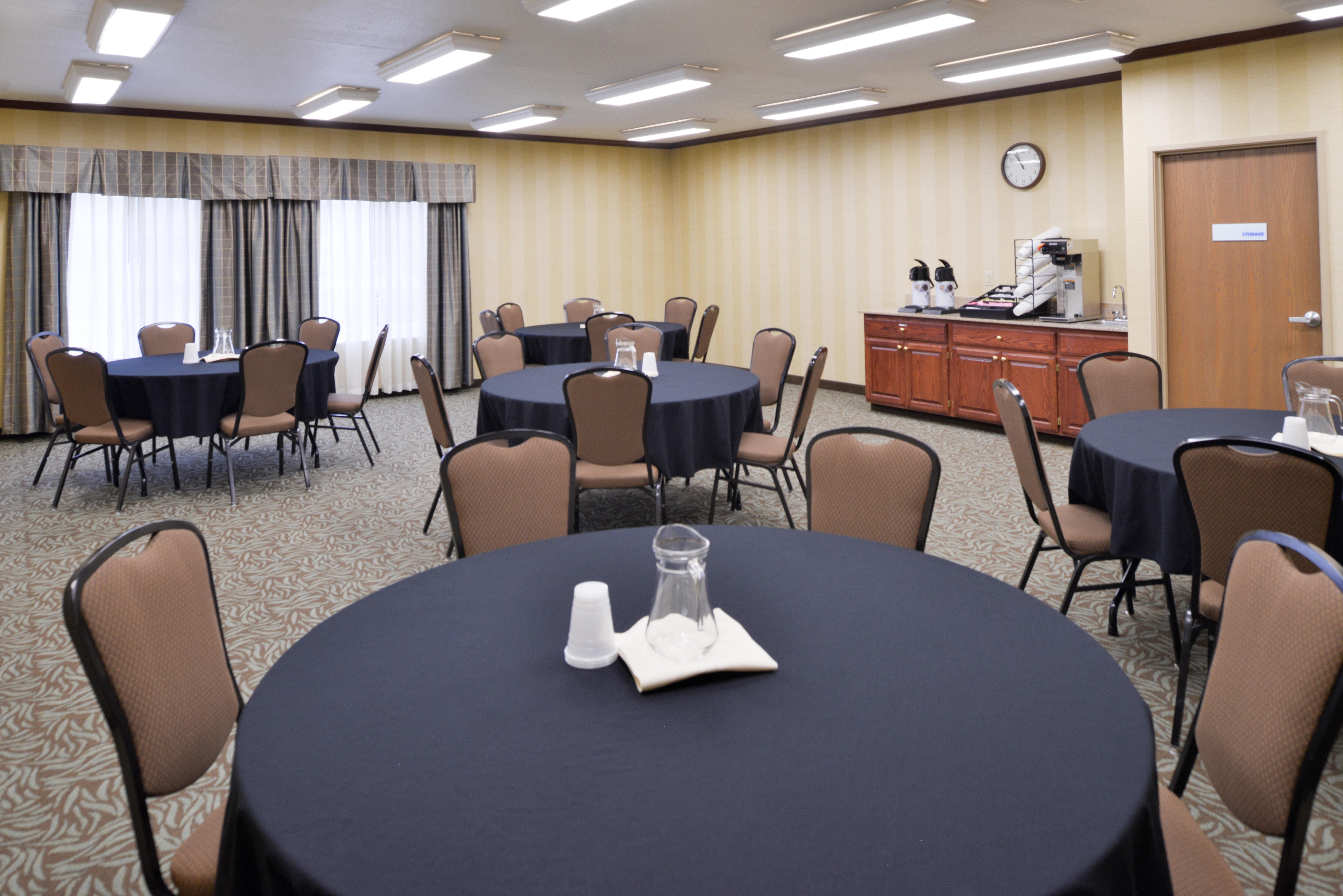Holiday Inn Express Hotel & Suites Sioux Falls At Empire Mall By Ihg Εξωτερικό φωτογραφία